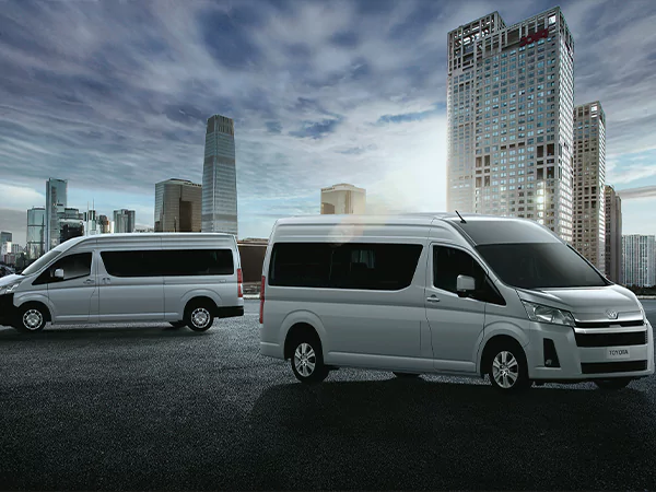 Minivans for corporate transfers